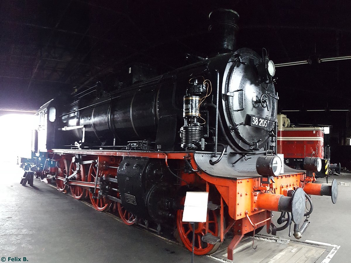 38 205 in Chemnitz im Eisenbahnmuseum.