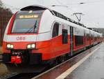 berlin-ostdeutsche-eisenbahn-gmbh-2/682681/seit-heute-den-15122019-verkehrt-die Seit heute, den 15.12.2019, verkehrt die ODEG u.A. auf der Linie RE9 (Hanse-Express). Erstmal mit geliehenen Zügen der ÖBB. Ich habe am 15.12.2019 die 4746 053 in Sassnitz am Hauptbahnhof fotografiert.