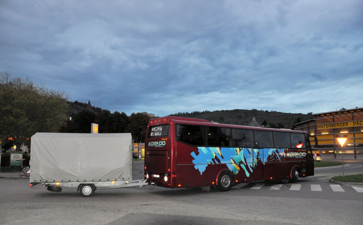 BOVA Bus von Korado Reisen aus der CZ,mit Radanh�nger,am 20.9.2014 in Krems.