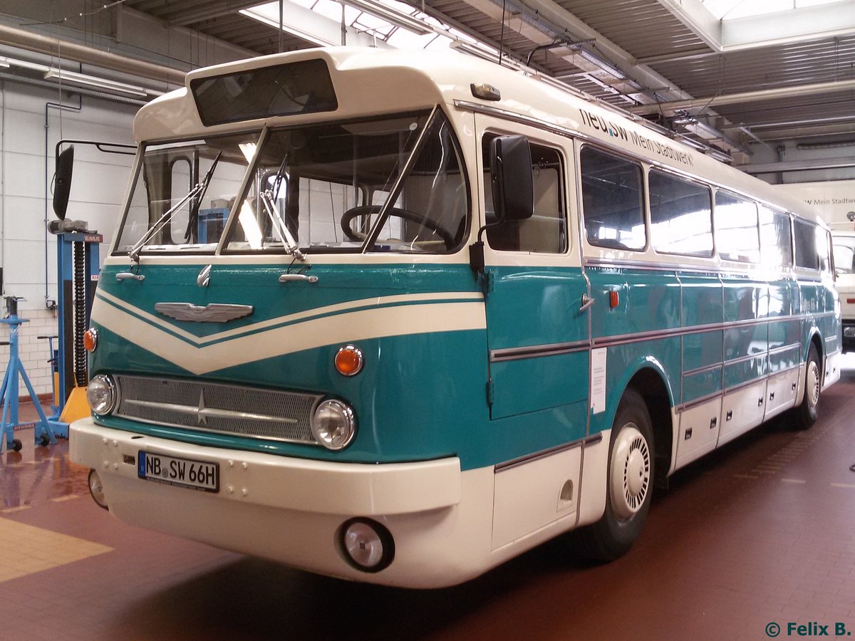 Ikarus 66 der Neubrandenburger Verkehrsbetriebe in Neubrandenburg.