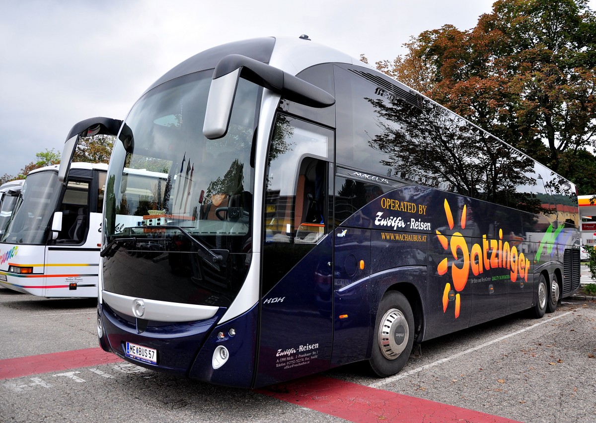 Irisbus Magelys HDH von Datzinger Busreisen aus Nieder�sterreich am 1.August 2014 in Krems gesehen.