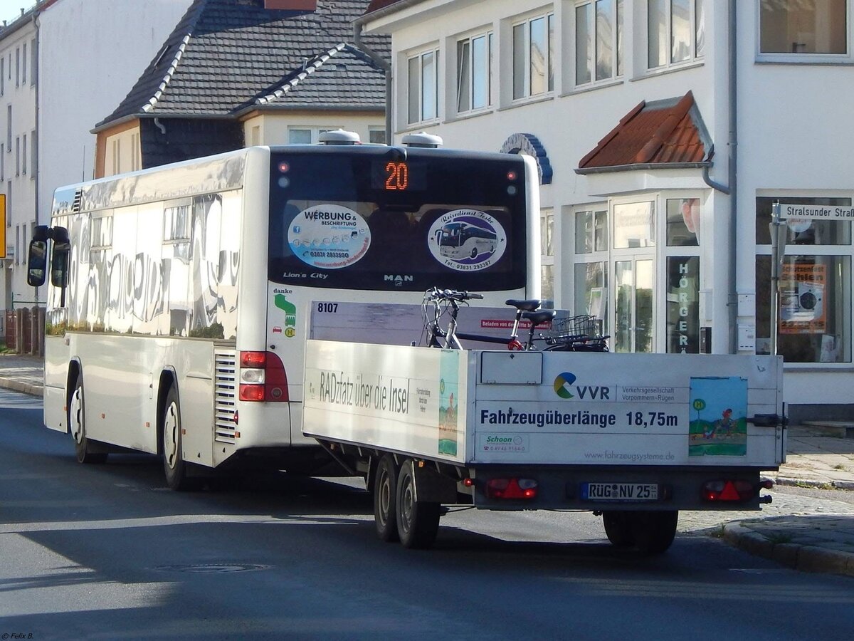 MAN Lion's City LE Ü vom Reiseienst Teske aus Deutschland mit Anhänger in Sassnitz.