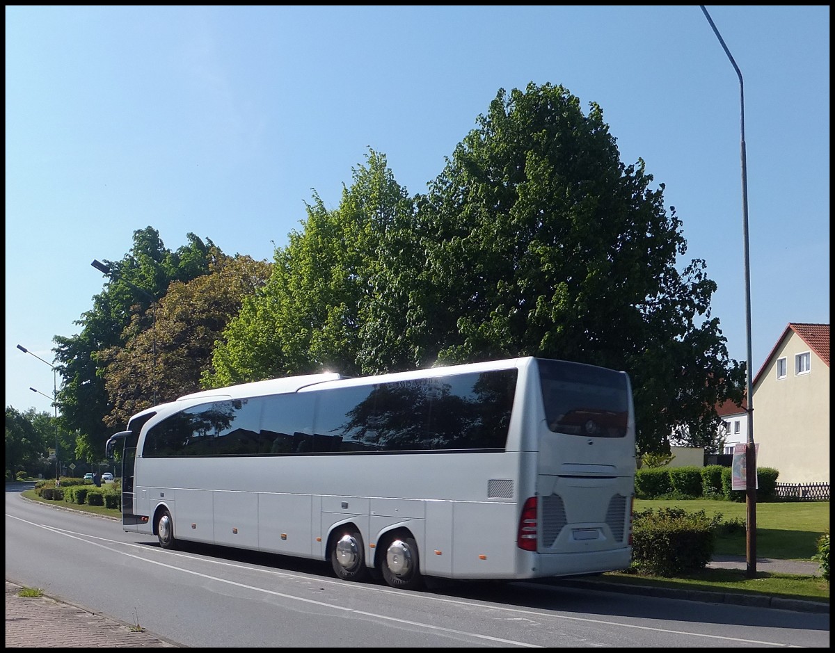 Mercedes Travego von Knipschild aus Deutschland in Sassnitz.