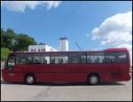 Neoplan Transliner von G�strow-Club-Reisen aus Deutschland im Stadthafen Sassnitz.