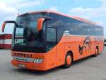 Setra 415 GT-HD von Hippeli aus Deutschland im Stadthafen Sassnitz.