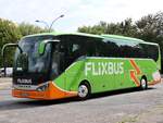 Setra 516 HD von Flixbus/Wricke Touristik aus Deutschland in Stralsund.