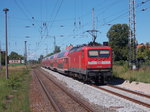 112 187 schob,am 09.August 2015,den RE Elsterwerda-Stralsund aus Greifswald.