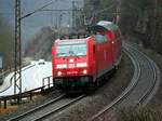 146 211-8 mit Dosto Wagenzug auf der Geislinger Steige am 05.01.2020.