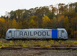   Die RAILPOOL 187 346-2 (91 80 6187 346-2 D-Rpool), eine Bombardier TRAXX F140 AC3 LM, ist am 11.11.2020, nach dem Betanken, in Betzdorf (Sieg) abgestellt.