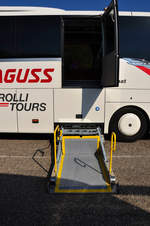 Hebeb�hne im Setra 517 HD  Rolli Tours  von Blaguss Reisen aus Wien in Krems.