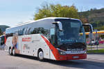 Setra 517 HD  Rolli Tours  (Hebeb�hne f�r Behinderte Menschen) von Blaguss Reisen aus Wien 2017 in Krems.