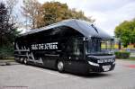 NEOPLAN STARLINER aus �sterreich im September 2013 in Krems gesehen.